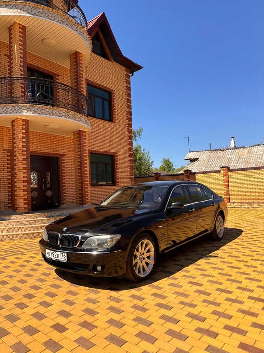В продаже BMW SERIE 7