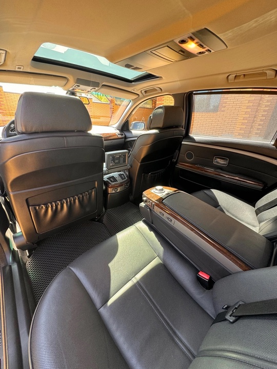 В продаже BMW SERIE 7 (3)