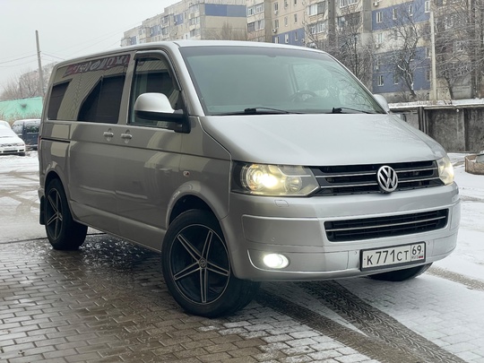 Volkswagen MULTIVAN (заводской)
2010 год 
2.0 (1)