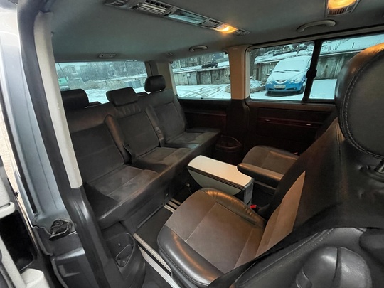 Volkswagen MULTIVAN (заводской)
2010 год 
2.0 (6)