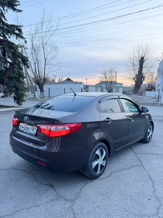 В Продаже KIA RIO 
Год (5)