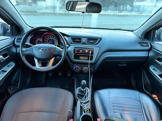 В Продаже KIA RIO 
Год (6)