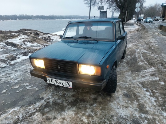 Продам отличный жигуль, ржавчины по