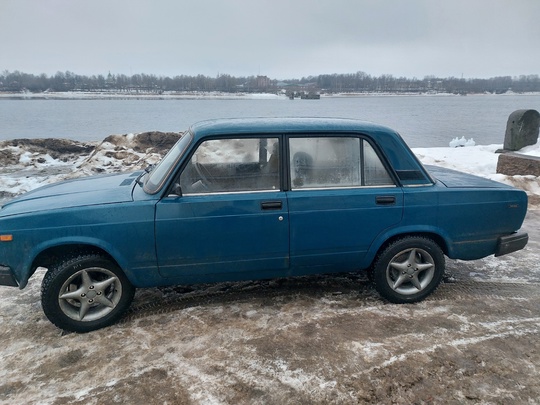 Продам отличный жигуль, ржавчины по (3)