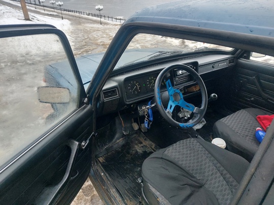 Продам отличный жигуль, ржавчины по (4)
