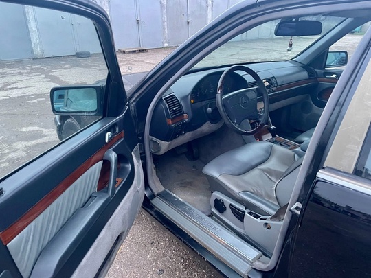 Mercedes w140
3.2 бензин
Автомат
92год
Г Евпатория
79168289551
Пробег 420 (7)