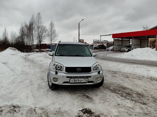 Toyota RAV4 (2 поколение рест.)
2004