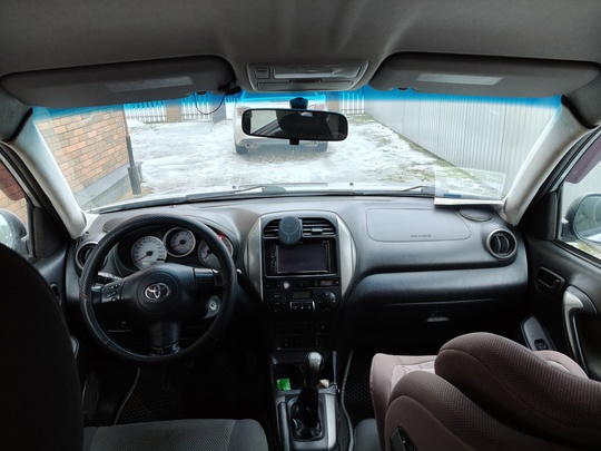 Toyota RAV4 (2 поколение рест.)
2004 (7)