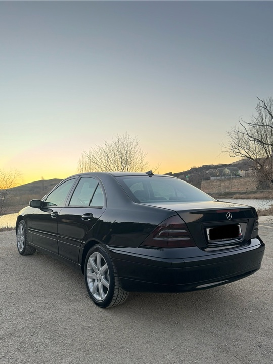 Продам Mercedes-Benz C180 2001г
Двигатель М111 (3)