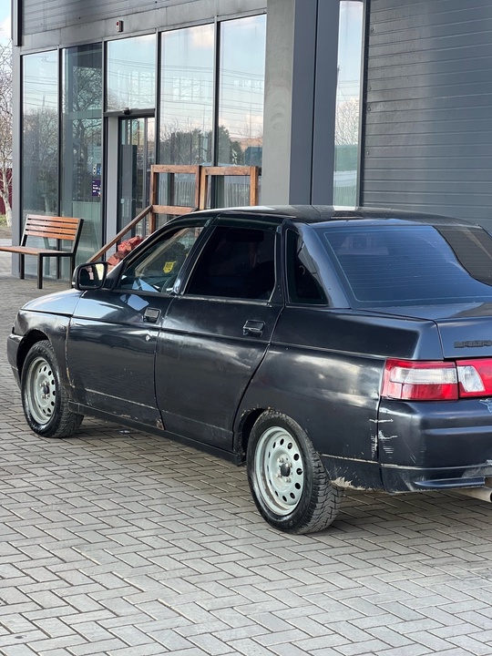 Цена 200₽
Продам ваз 2110 2005 (5)