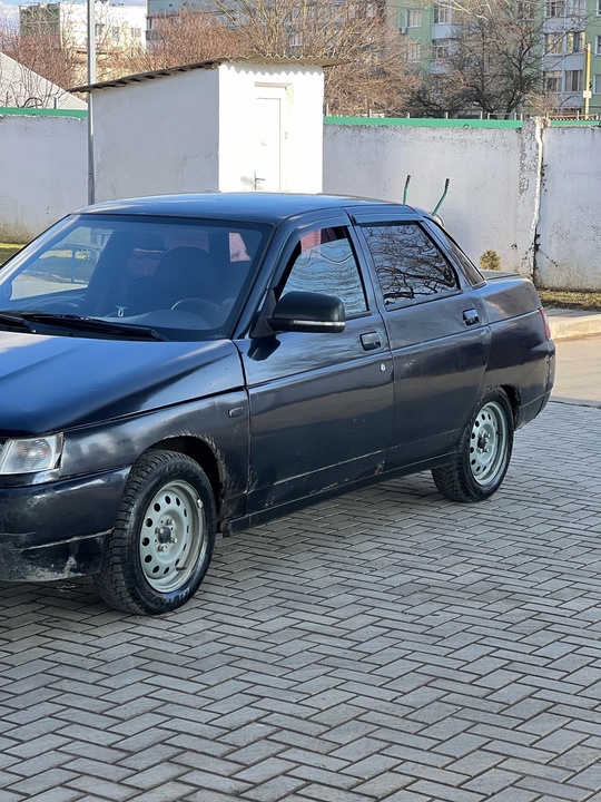 Цена 200₽
Продам ваз 2110 2005 (7)