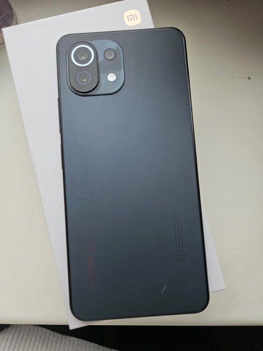 Продам телефон xiaomi 11 lite