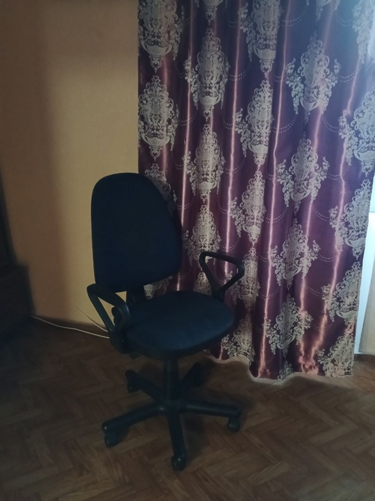 ‼ПРОДАËТСЯ диван, столик письменный, полку (2)