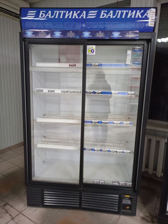 г. Краснодон.
Продается торговое оборудование Б/У