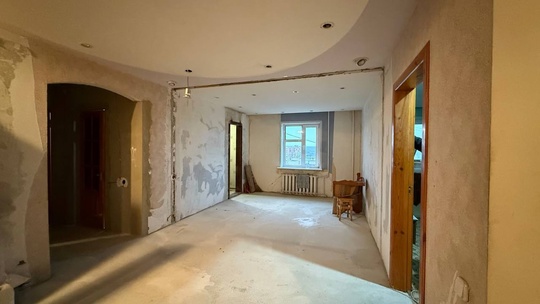Продается 3к квартира
г.Луганск, Артемовский район, (2)