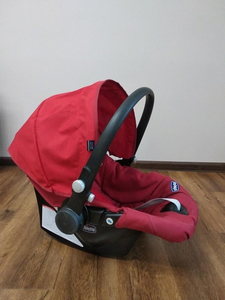 1.Продам автокресло Chicco (0-13 кг)капор (1)