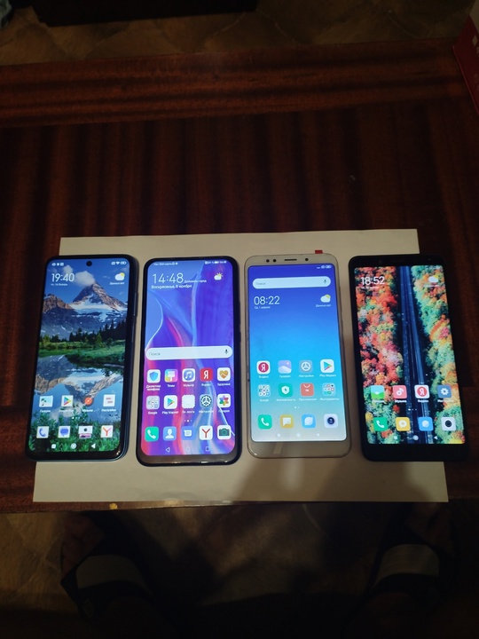 Продам Телефоны!
  1.  (2)