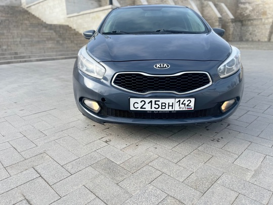 Продам киа сид 2013 год
208000 (4)
