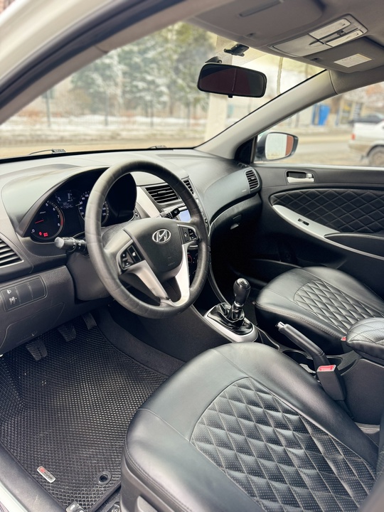 В Продаже HYUNDAI SOLARIS
Год выпуска (6)