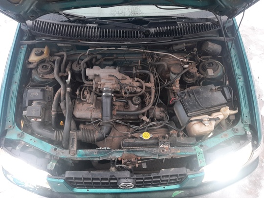 Mazda Demio 1999 1.3L мотор/кпп (2)