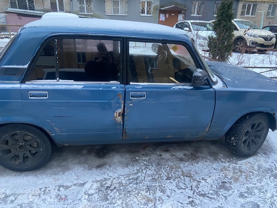 Продам ваз 2107, карбюратор, 2003 (4)