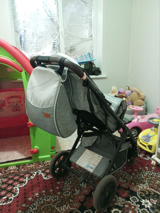 Продам прогулочную коляску Луганск 
Лёгкая (3)