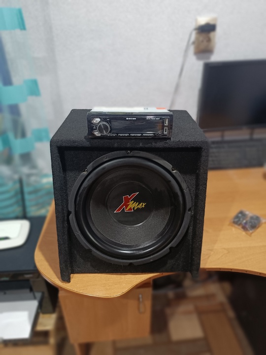 Продам саб и магнитолу а (1)