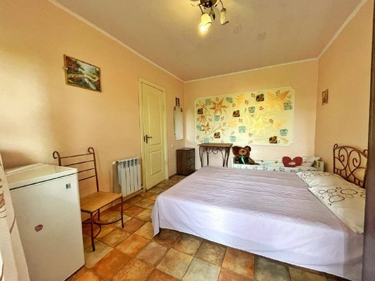 Евпатория,звонить+7(978)642-06-06 
Продается в Крыму,на берегу (2)