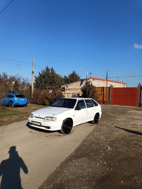 Продам свою четырочку,
Машинка на полном