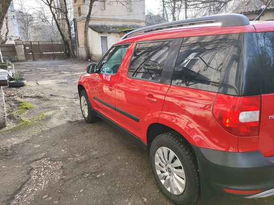 Владелец.
Продам Шкоду Yeti, сборка Чехия, (8)