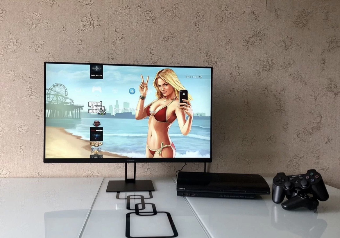 Sony Playstation 3 super slim (1)