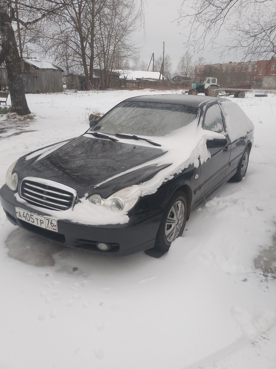 Hyundai Sonata 
2002 год
2.0 МТ
300 (1)