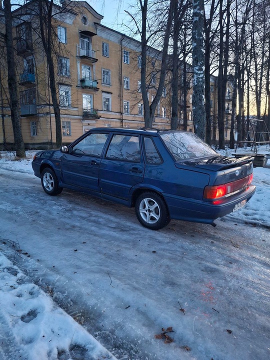 Продам 15 срочно 120к 
Вопросы (2)