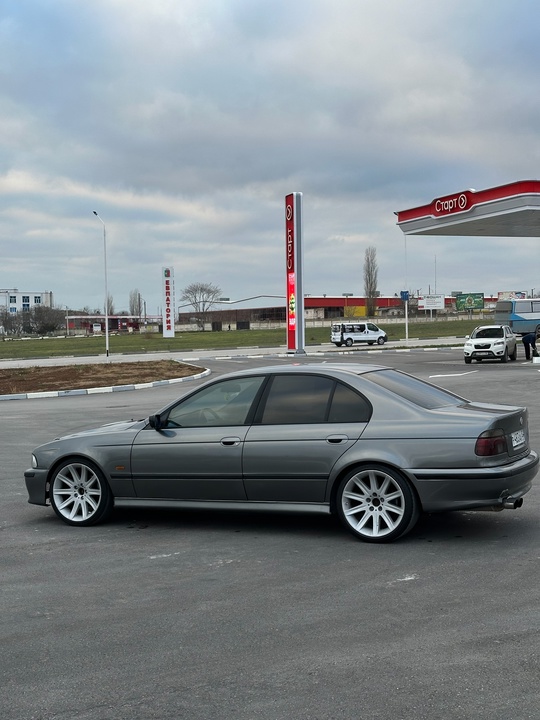 Продаю BMW 520i 
Двигатель М54В20 (5)
