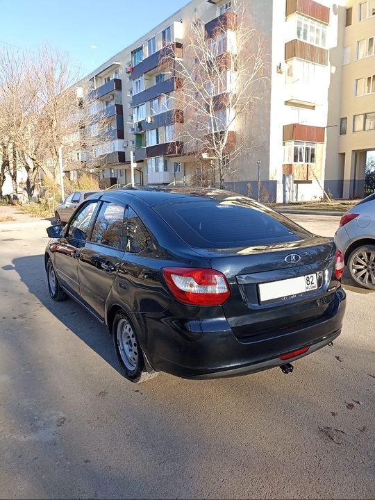 Продам авто 2015 год в (4)