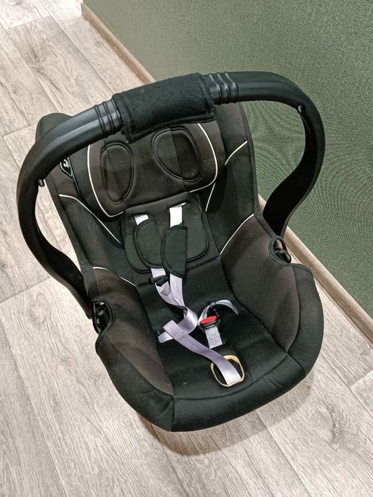 Продам детскую коляску 2в1, 12000р.
 (5)