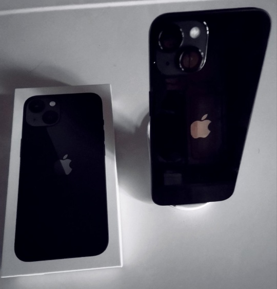 Продам свой iPhone 13 128gb
Состояние: (1)