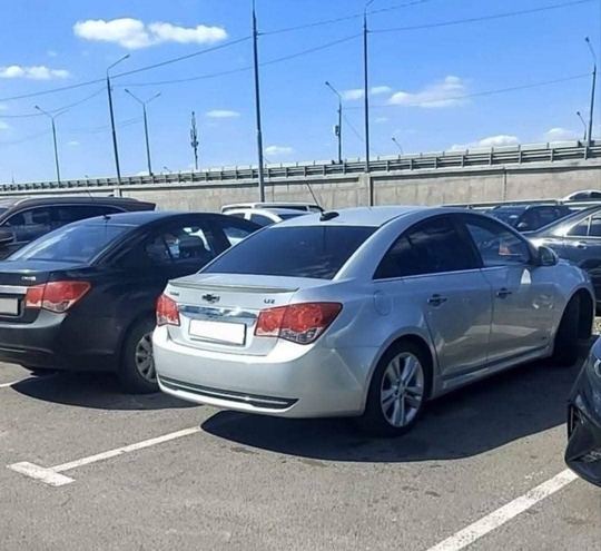 Продаю Chevrolet Cruz 2015 года (2)