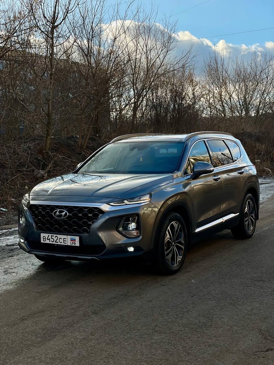 Продам Hyundai Santa-fe 
2019 года (1)