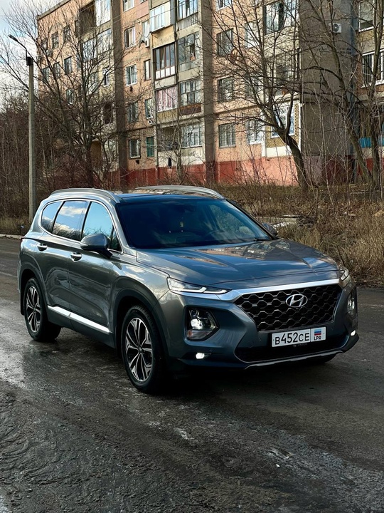 Продам Hyundai Santa-fe 
2019 года (2)