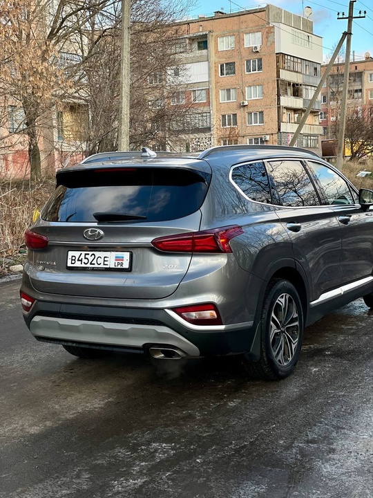 Продам Hyundai Santa-fe 
2019 года (3)