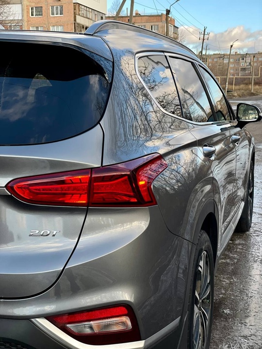 Продам Hyundai Santa-fe 
2019 года (6)