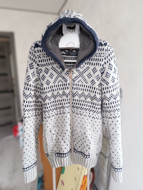 Продам тёплые мужские кофты в (4)