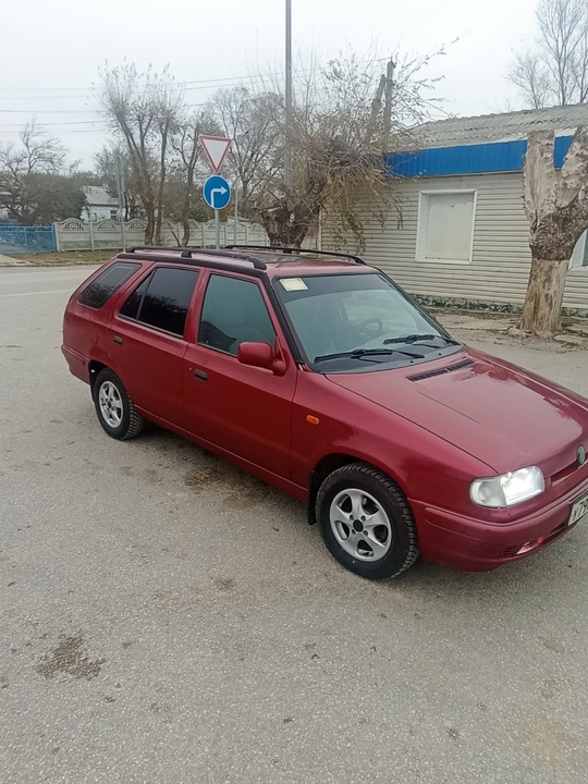 Продам Шкода фелицыя 1995г мотор (1)