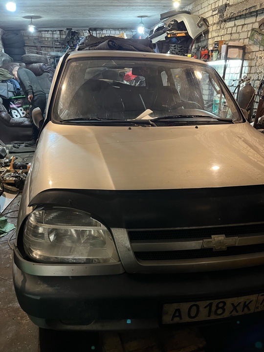 Пробег 120к
2 хозяина 
2009год 
Заводится (1)