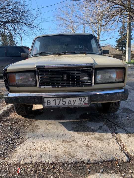 Продам ваз 2107 1983
На ходу (2)