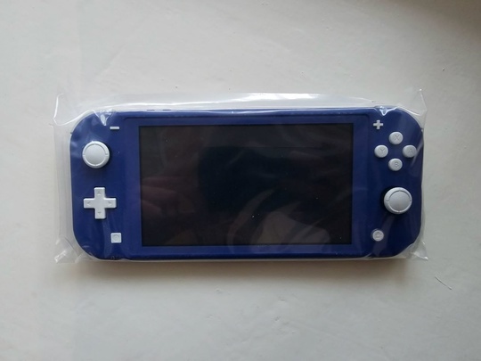 ПОЧТИ НОВЫЙ Nintendo Switch Lite