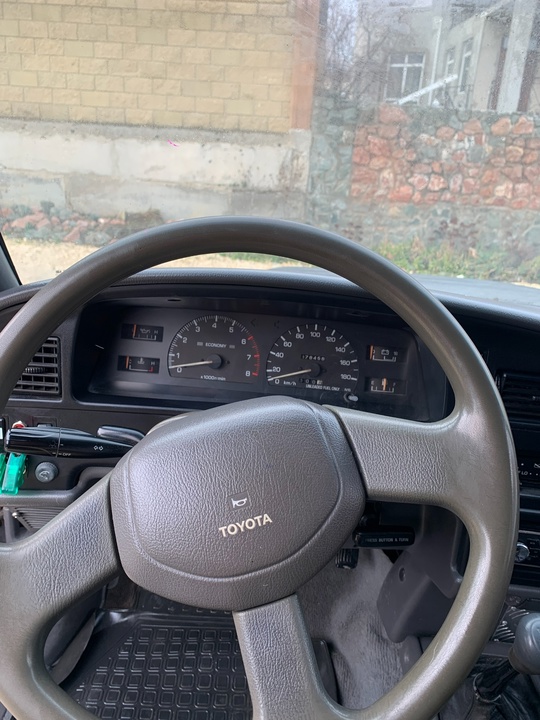 Продам Toyota 4runner 1992 года
Двигатель (7)