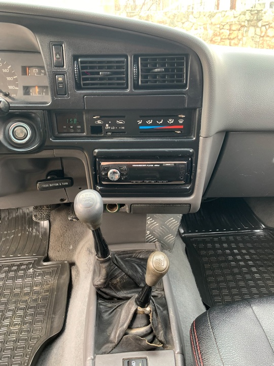Продам Toyota 4runner 1992 года
Двигатель (9)