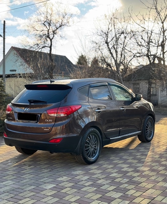 Продаю личный автомобиль Внедорожник 
Hyundai (4)